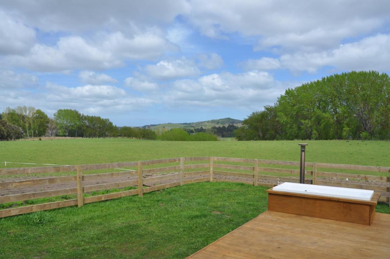 Renagour Cottage - Farmstay With Hot Tub! Вангануї Екстер'єр фото